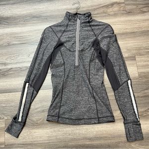 Lululemon long sleeve 1/2 zip up size 4